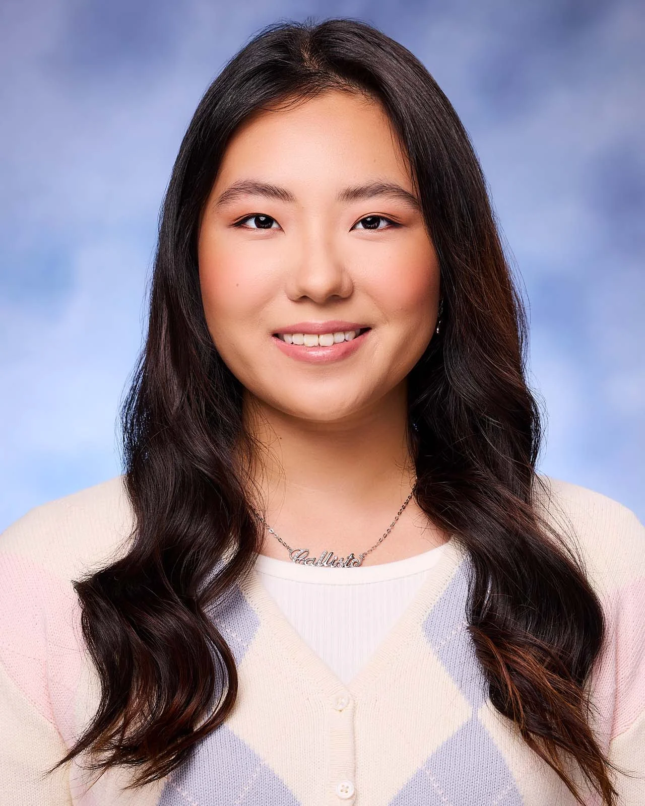 黑闰润签约女神写真